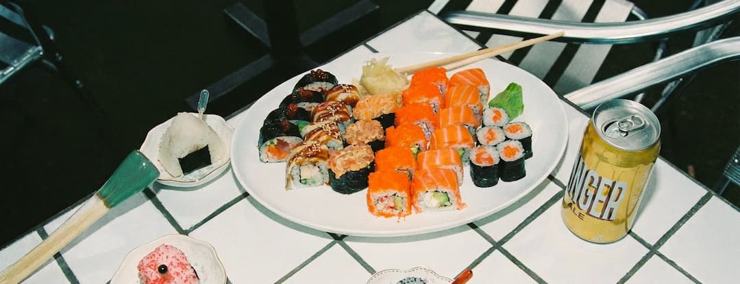 Где есть и заказывать суши и роллы в Москве